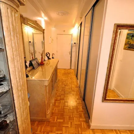 Апартаменты Spacious, Bright With Private Parking Париж